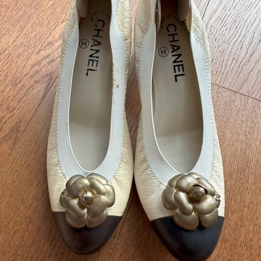 Chanel Pumps